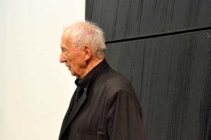 Portrait de Pierre Soulages le soir du vernissage au Centre Georges Pompidou, photographe Georges Poncet